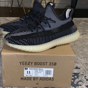 Yezzy Boost 350 v2 Asriel